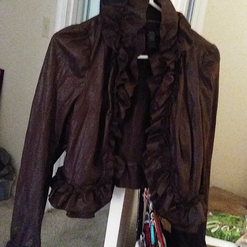 Crop ruffled suede jacket